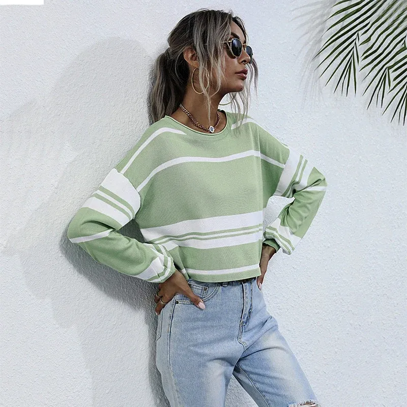 Damen Gestreifter Cropped-Feinstrickpullover mit weitem Raglanärmel – Mavelle