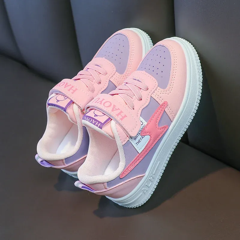 Damen Sportliche Sneakers mit verstellbarem Klettverschluss und atmungsaktiver Oberfläche – Névara