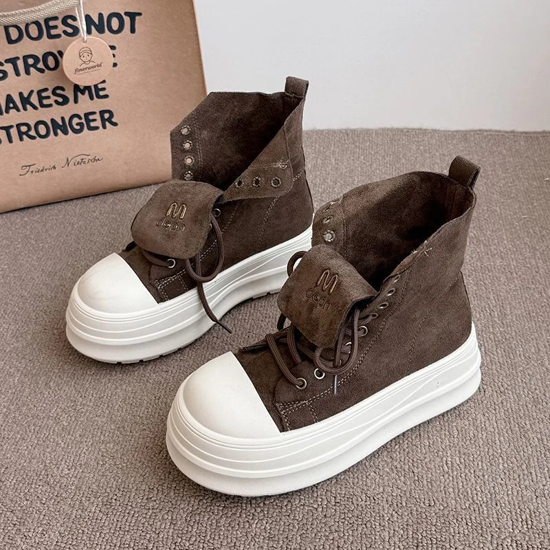 Damen Hochtop Sneakers mit plattformartiger Sohle und innovativer Schnürung – Névara