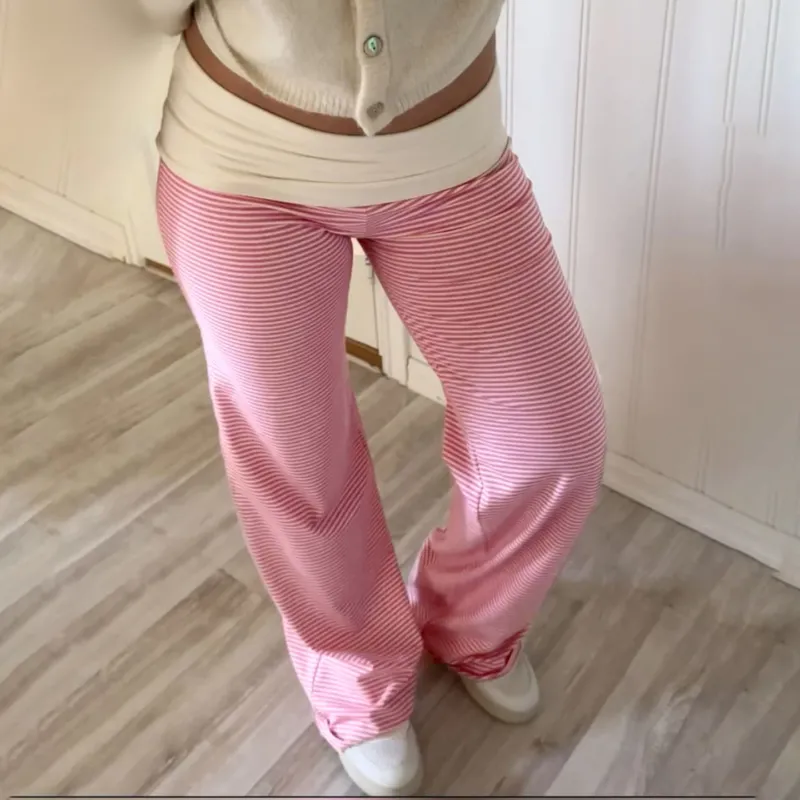 Damen Modische, komfortable Lounge-Hose mit Streifenmuster und elastischem Bund – Avélisse