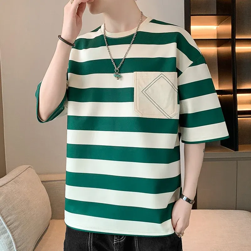 Herren lässiges gestreiftes T-Shirt mit aufgenähter Tasche – Marzano