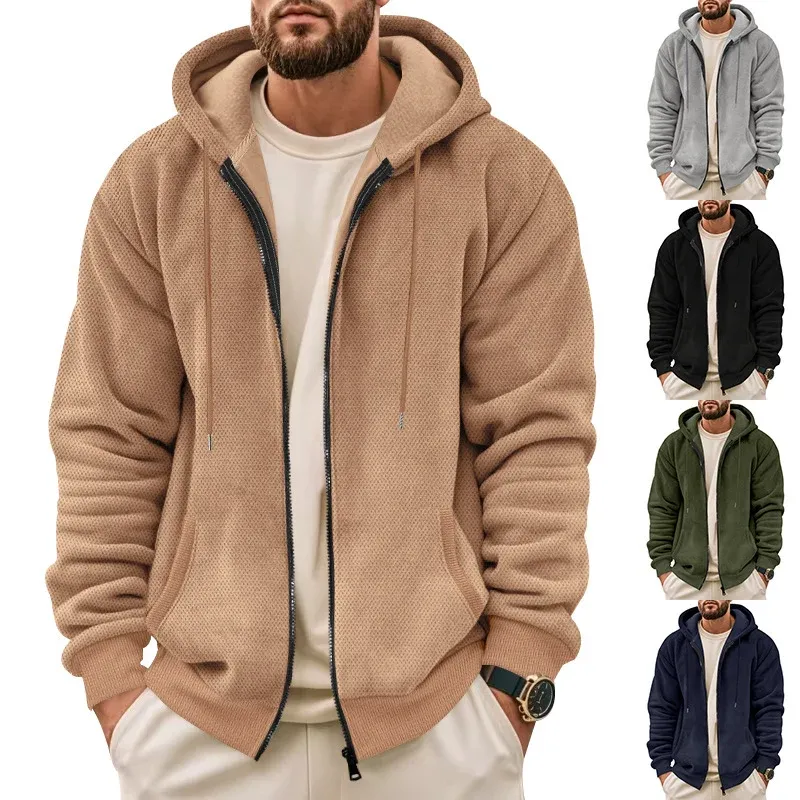 Herren Kapuzenjacke mit strukturierter Oberfläche und funktionalen Taschen – Cavarno