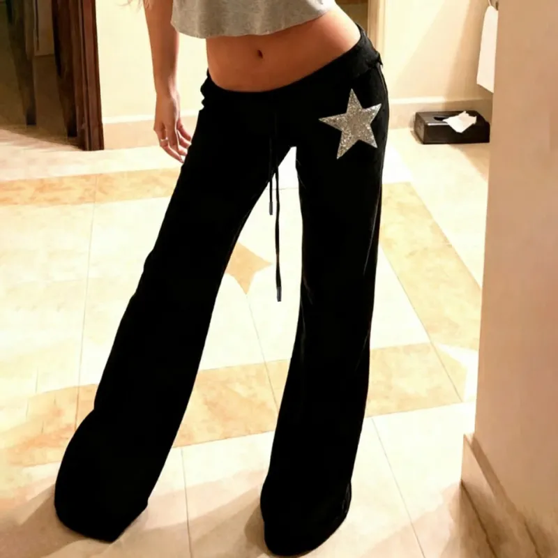Damen Samt-Hose mit weitem Bein, elastischem Bund und Pailletten‑Sternapplikation – Avélisse