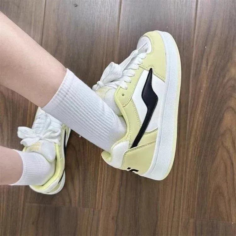 Damen trendige Sneakers – Névara