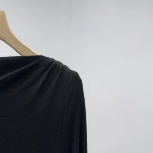 Frauen Elegante Asymmetrische Langarmtop – Avérine