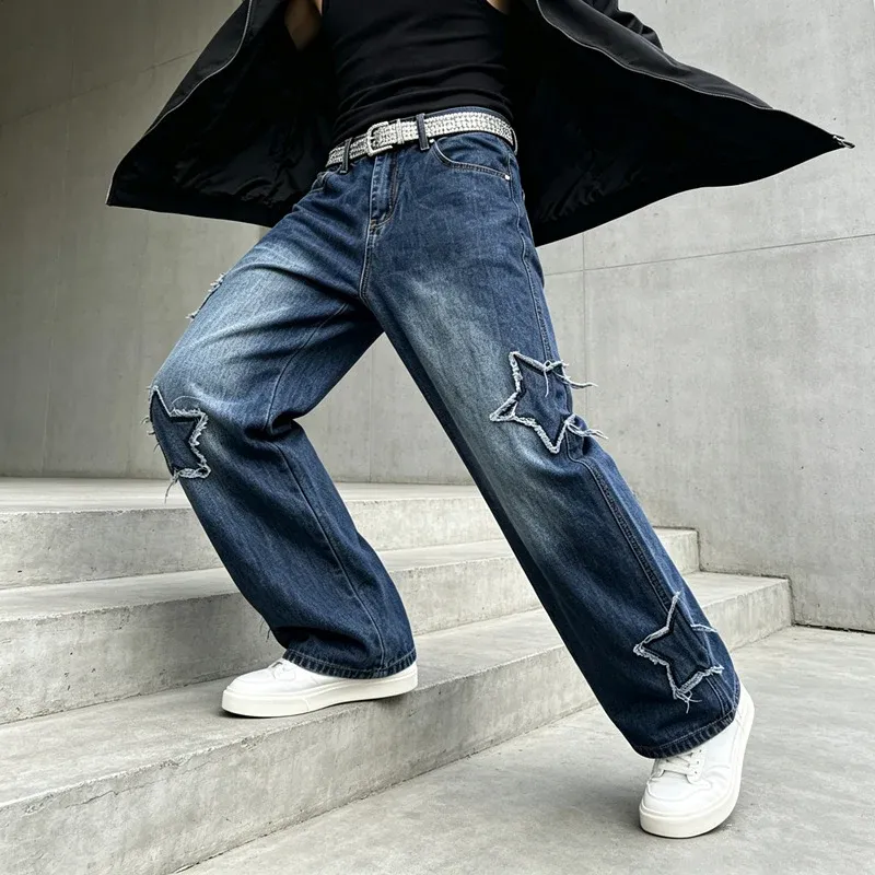 Herren Modische Weit geschnittene Jeans mit Sternen-Dekor – Vardeno