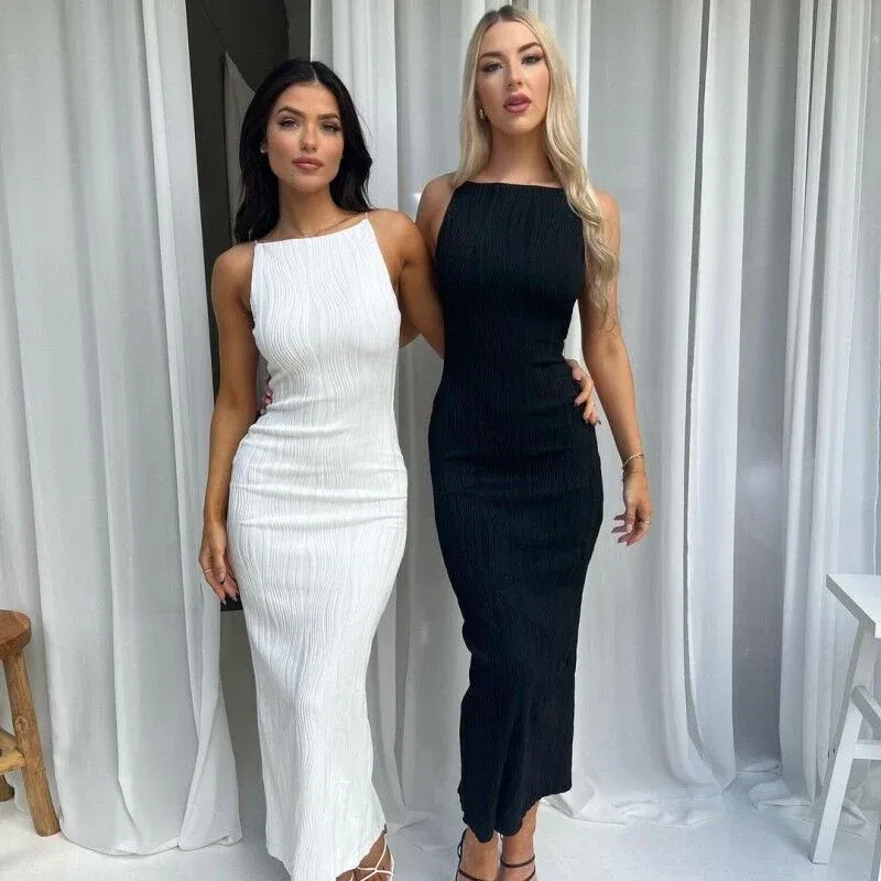 Elegantes, ärmelloses, rockartiges, figurbetontes Damenkleid – Élara