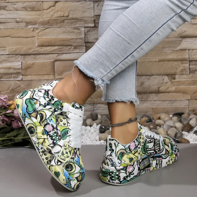 Damen modische High-Top Sneakers mit buntem Grafikdesign – Névara