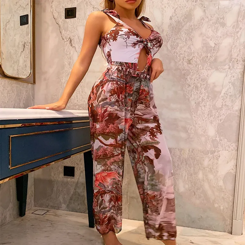 Damen Sommerliche Jumpsuit mit floralem Design – Solévia