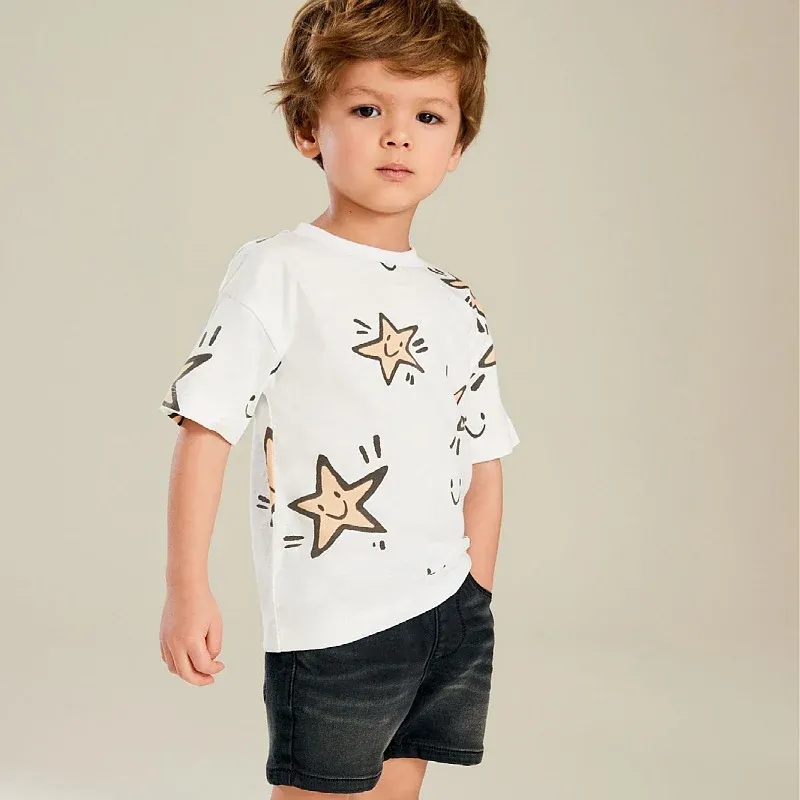 Kinder T-Shirt mit fröhlichem Sternenmuster