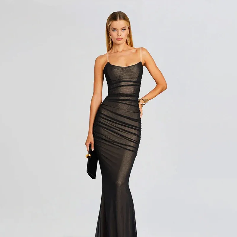 Damen figurbetontes Maxikleid mit elegantem Rüschendesign – Valéora