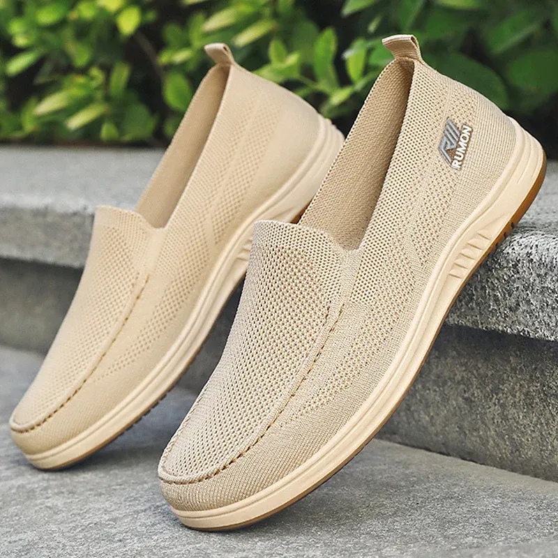 Herren leichtgewichtiger Mesh-Mokassin-Slipper mit nahtlosem Strickoberteil, Memory-Komforteinlage und rutschfester Flexsohle – Tavélo