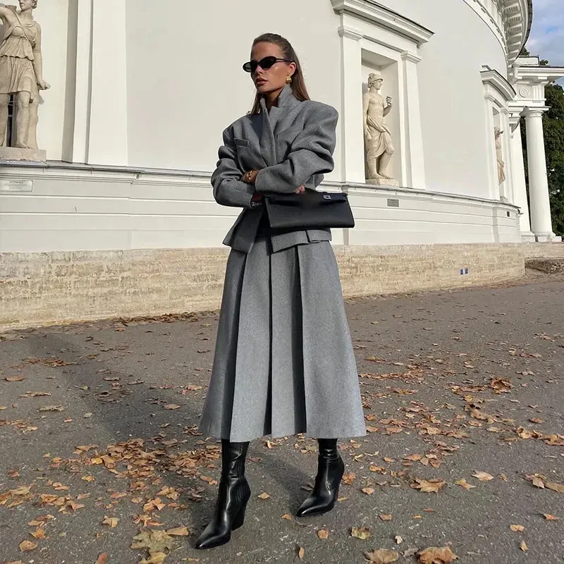 Damen 100+ tailliertes Wollmix-Blazer‑Set mit ausgestelltem Midirock Echo Archiv