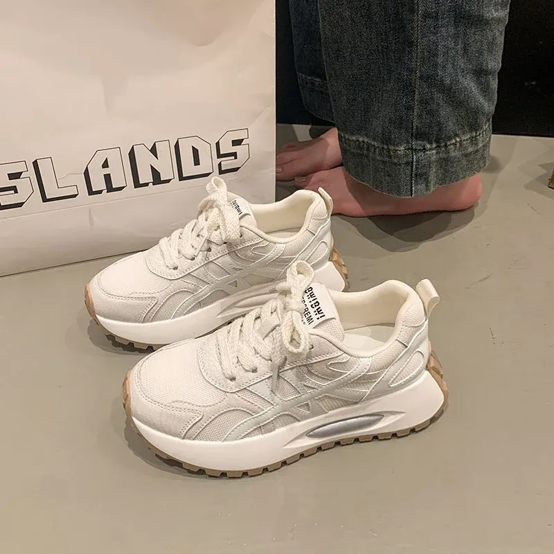 Damen Sportliche Sneakers mit modernem Design und bequemer Dämpfung – Névara
