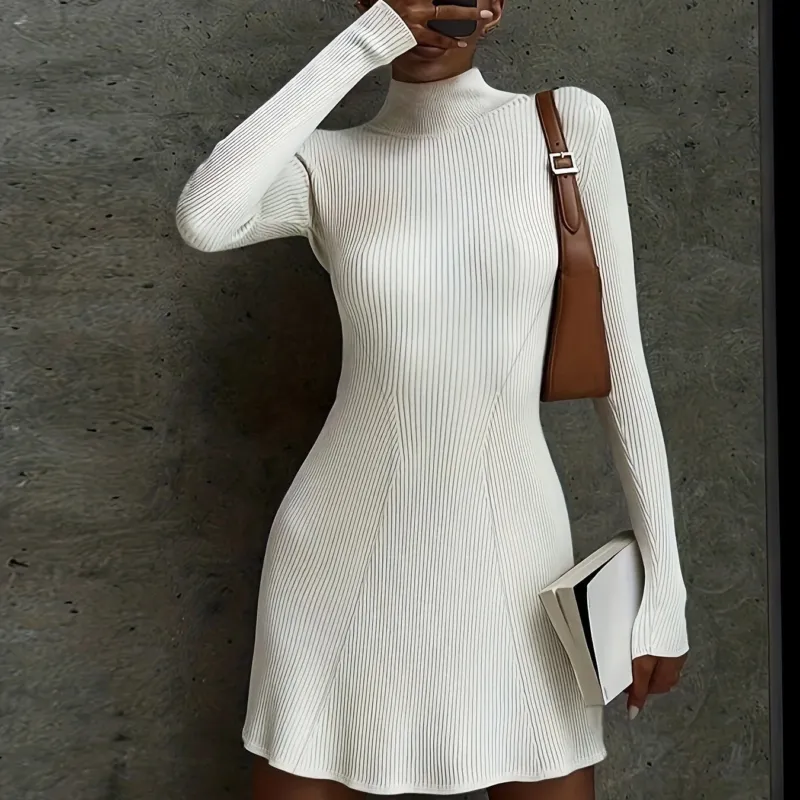 Damen Geripptes Tailliertes Rollkragen‑Midikleid mit figurformenden Nähten – Élara
