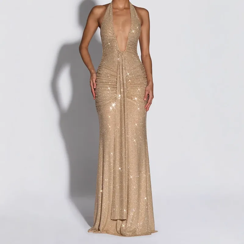 Damen Glamouröses Abendkleid mit tiefem V-Ausschnitt und funkelnden Details – Élara