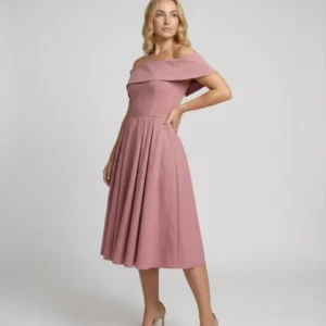 Vielseitiges trägerloses Satin-Kleid für Partys – Élara